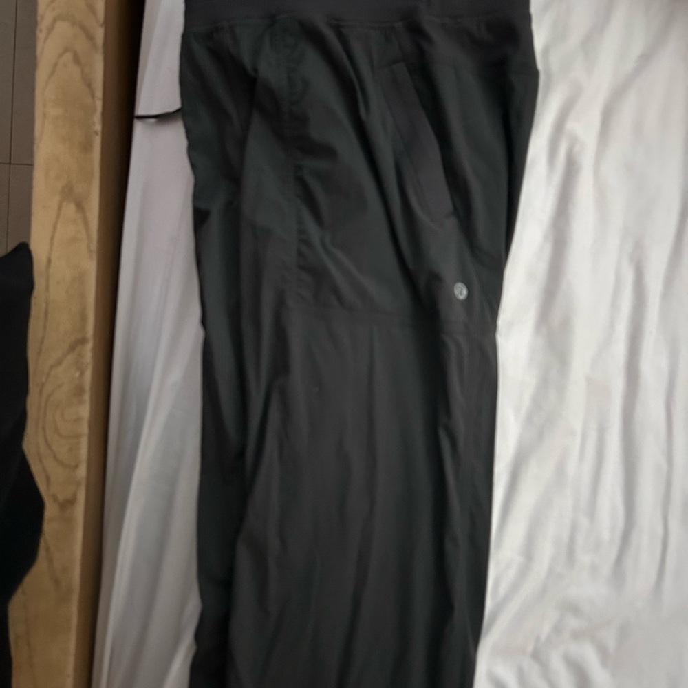 Lululemon Athletica Charcoal Drawstring Leggings - Picture 4 of 4